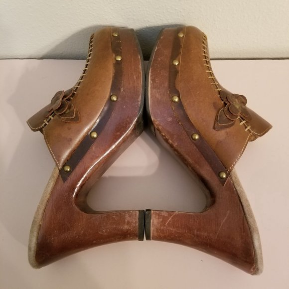 Xhilaration 7 Leather Chunky Mules 90s Y2K Platform Heels Flower Brads Granola - Picture 7 of 9